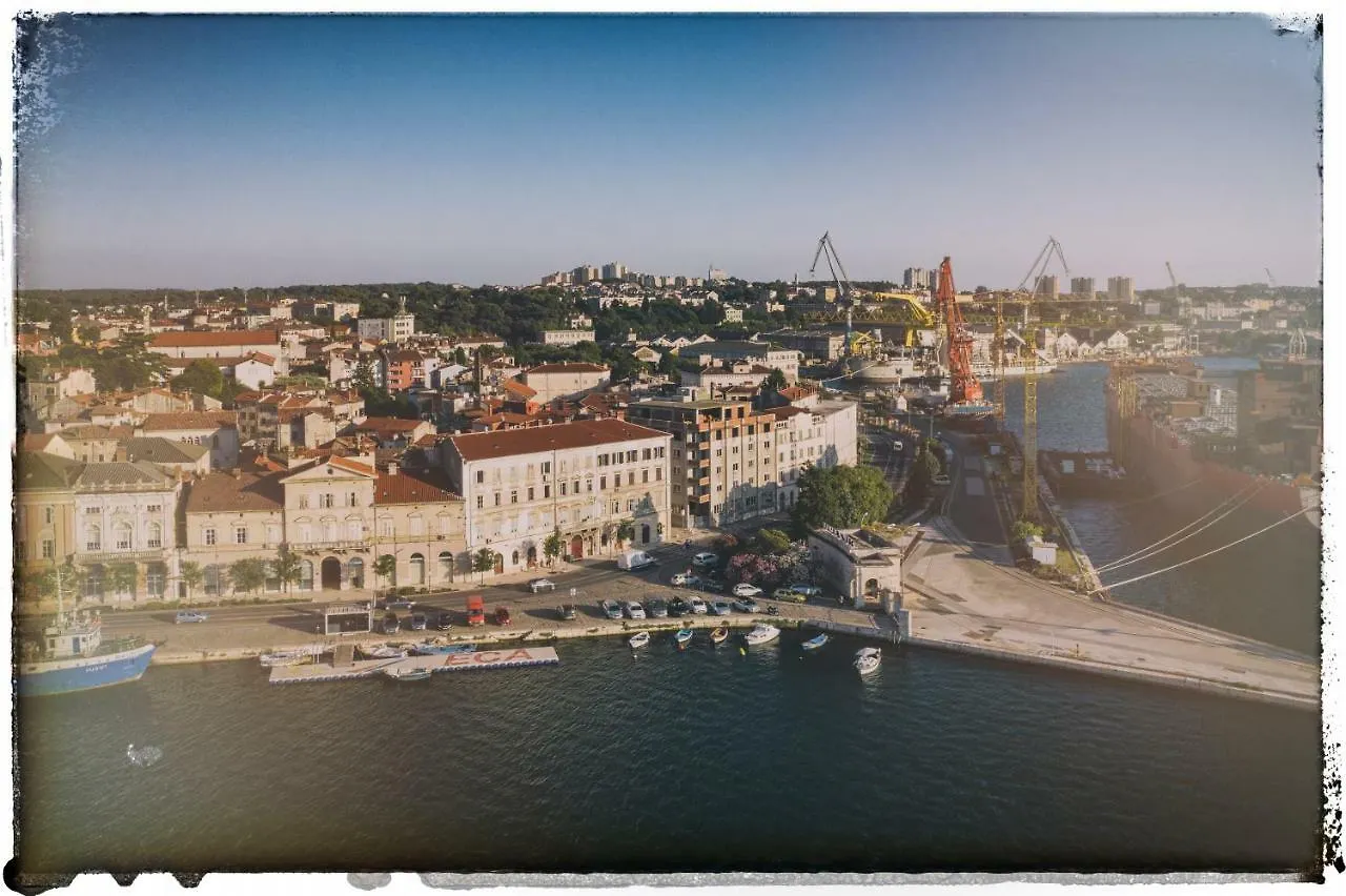 Luxury Apartment Jana With Private Parking Pula 0*,
